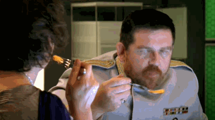 Umiesz z gracją jeść frytki? Nie? To się naucz!